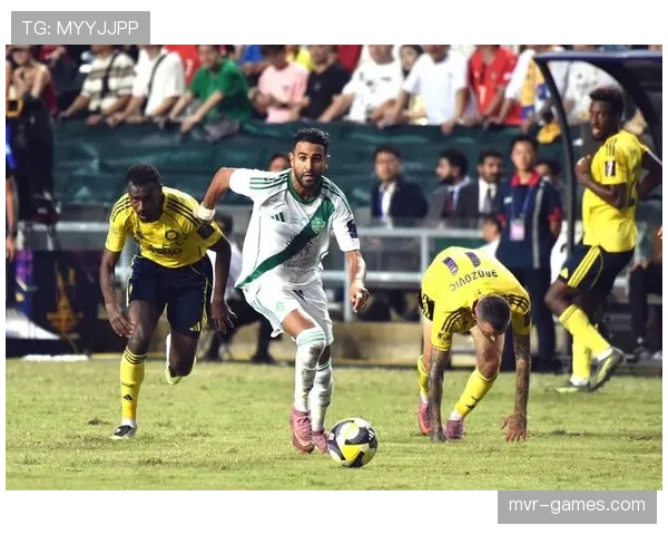 阿拉巴多精准站位助力球队防线实现新突破