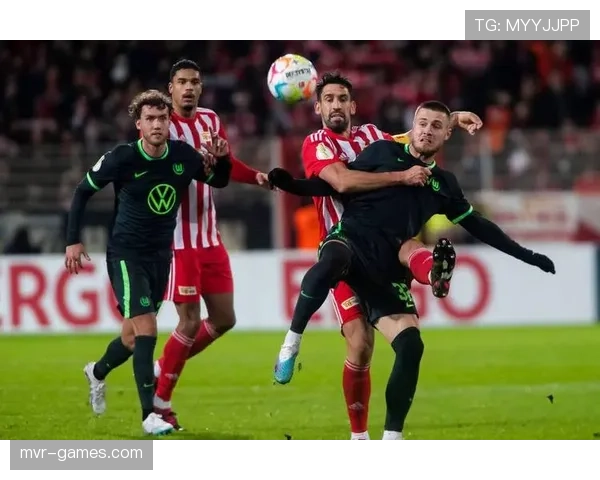 德甲新赛季合同变动引连锁反应，球队布局调整成市场焦点